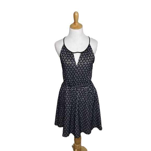 Bar III Black Metallic Shine Lace V neck Sleeveless Bodycon Dress Size Small - Picture 1 of 9